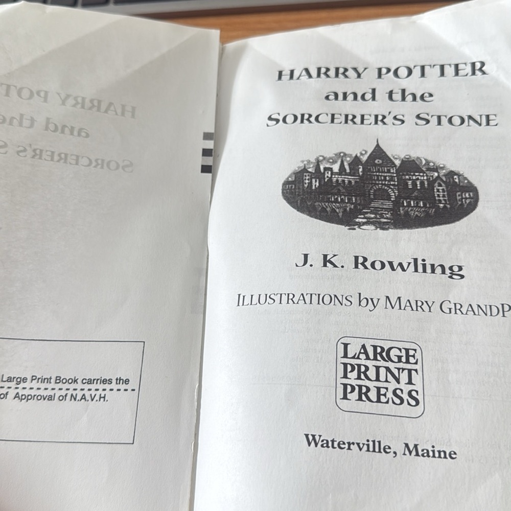 Large Print Harry Potter and the Sorcerer's Stone Book - Picture 2 of 5